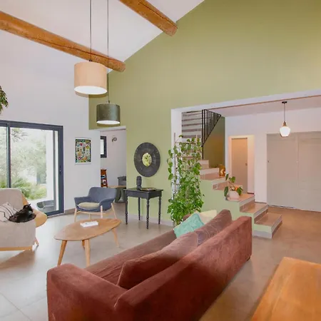 Luxurious In Les Avignon Semesterbostad